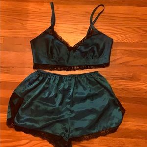 Victoria’s Secret bralette & panty 2 piece
